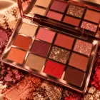 Close-up of the 12 matte, shimmer, metallic and sparkling GOMAR eyeshadow shades