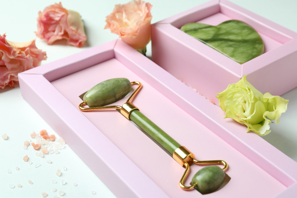 How Jade Rollers Work: Understanding the Science Behind the Beauty