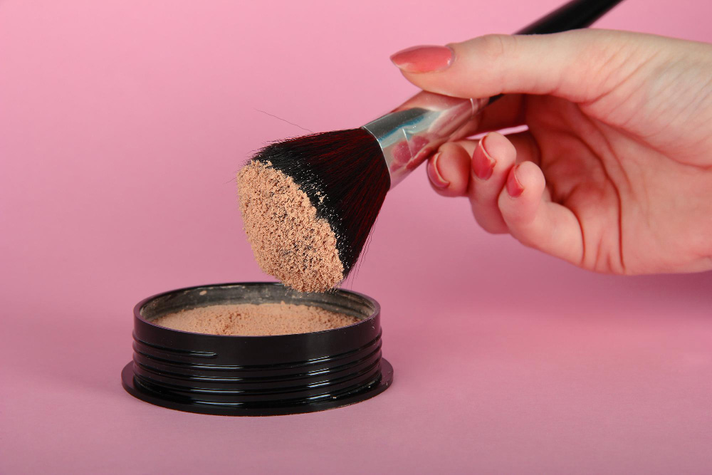 The History of Highlighter Makeup: From Ancient Times to Modern Trends