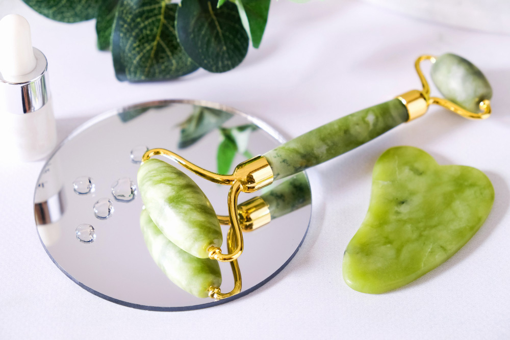 How to Use a Jade Roller for Facial Massage: Step-by-Step Instructions