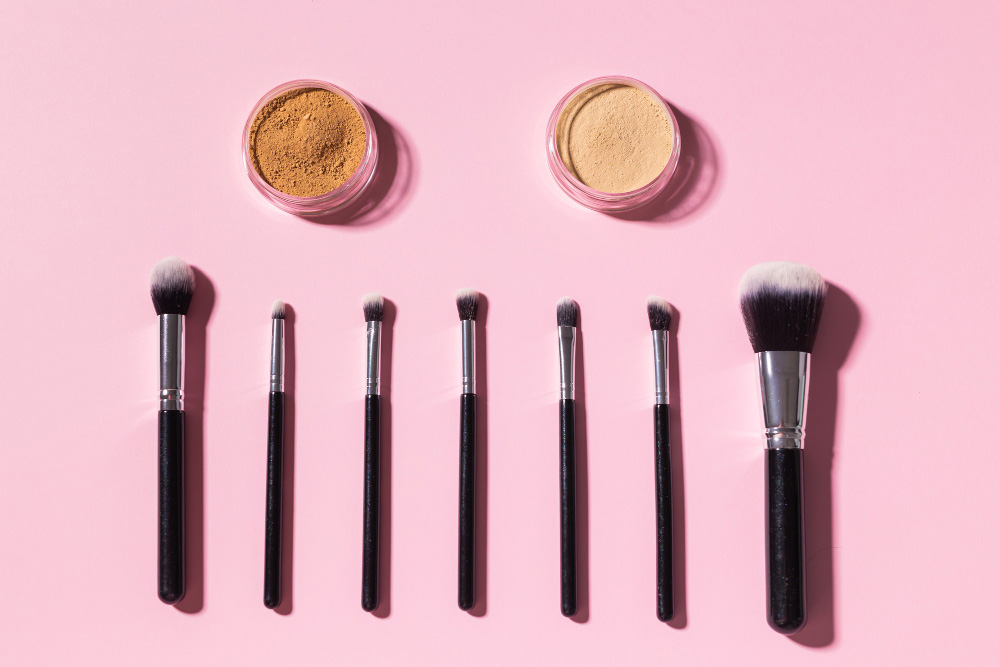 Sculpting and Contouring with Makeup Brushes: Enhancing Your Facial Features