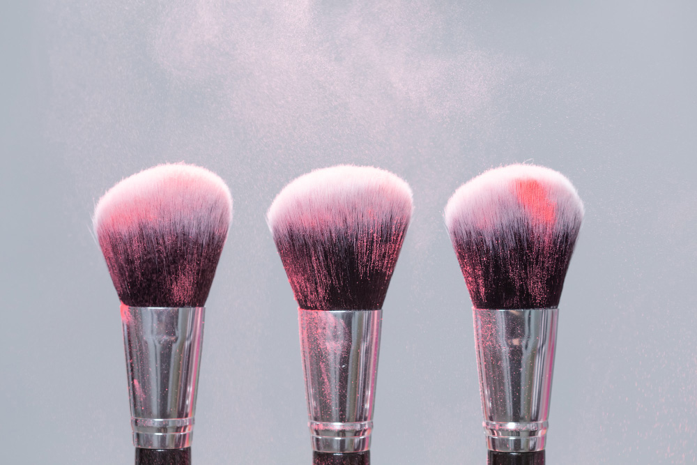 The Art of Precision: Using Detail Brushes for Intricate Makeup Looks