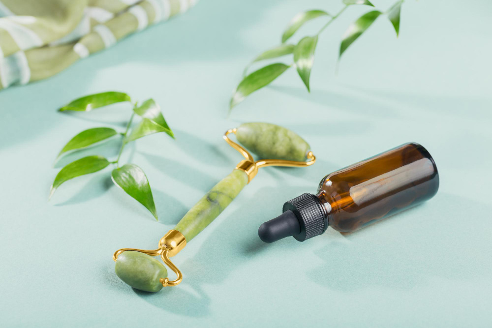 Using a Jade Roller with Serums and Oils: Maximizing Absorption and Efficacy