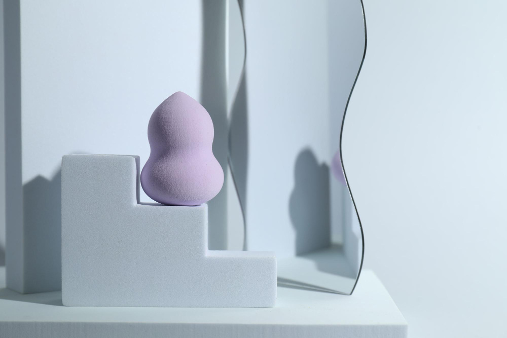 The Benefits of Using a Premium Beauty Sponge for Liquid and Cream Makeup Products