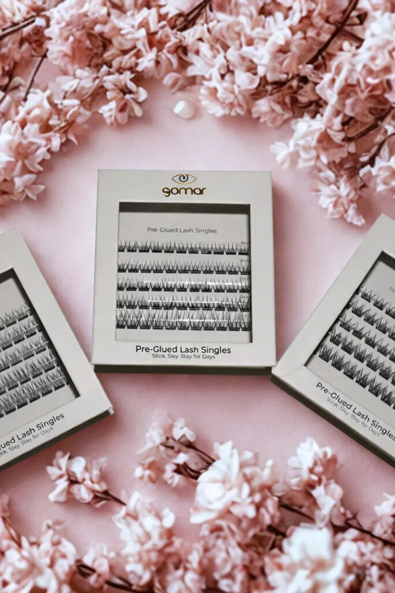 رموش ملصقة مسبقاً