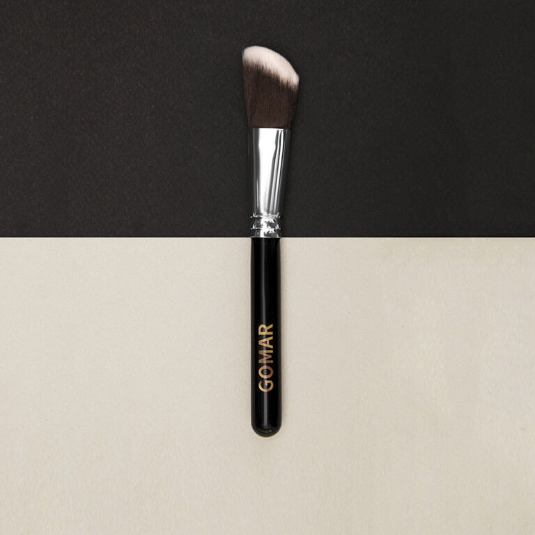 Angled contour brush