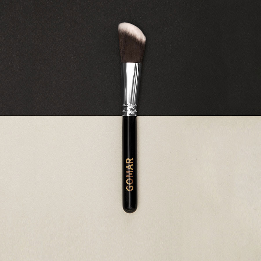 Angled contour brush