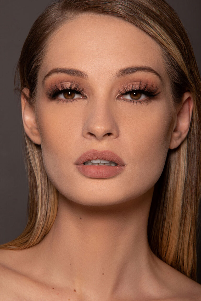 Bumble bee lash