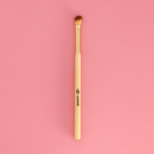 Eyeshadow angled brush