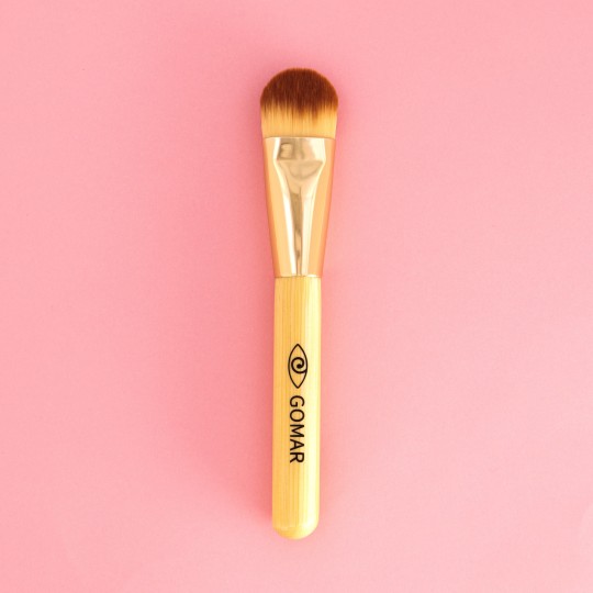 Flat foundation brush