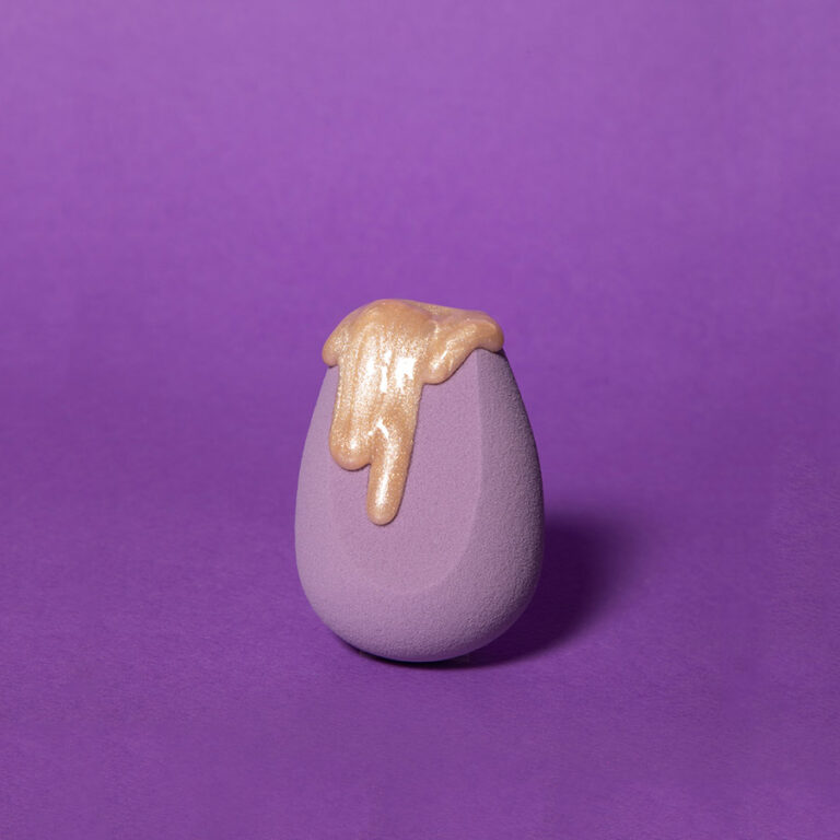 Purple Makeup Sponge – Foundation Blender