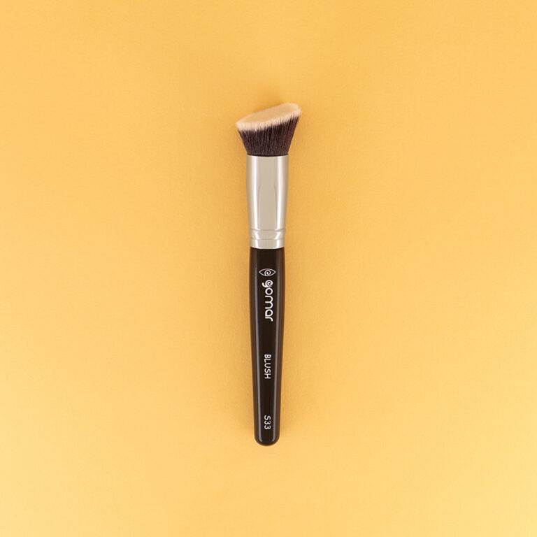 S33 blush brush
