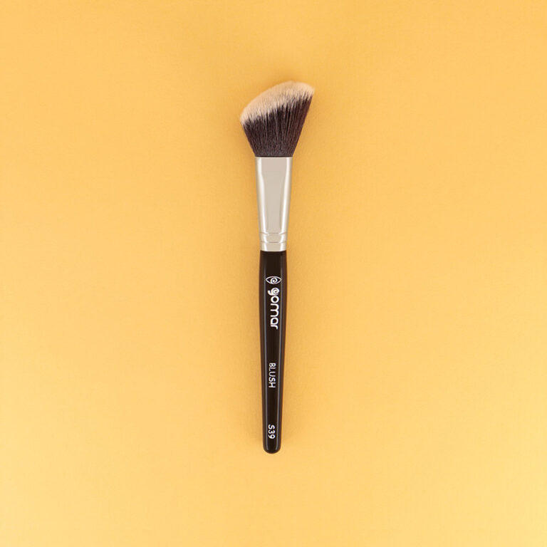 S39 blush brush