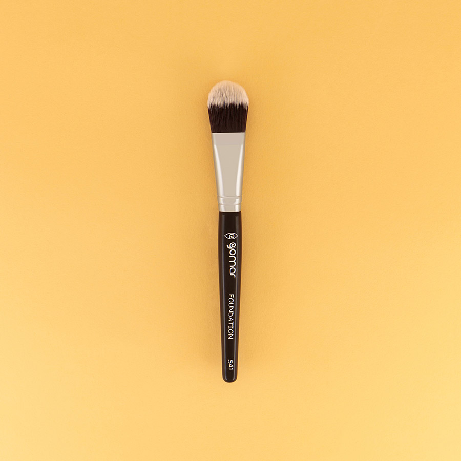 S41 flat foundation brush