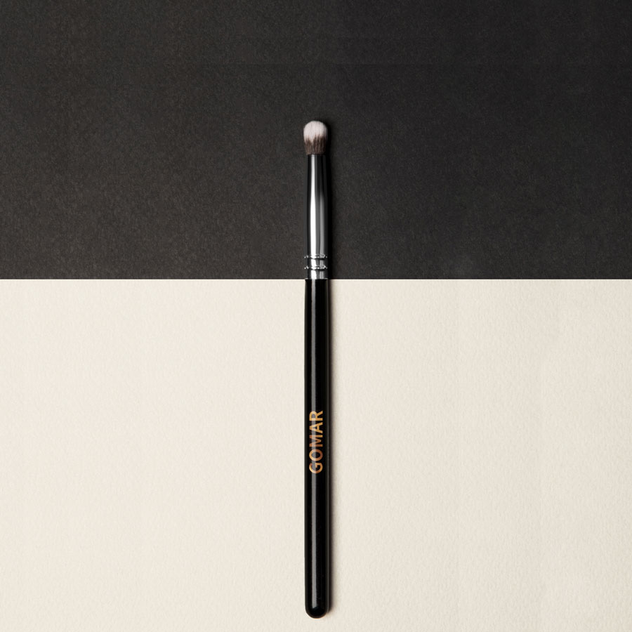 Small smudging brush