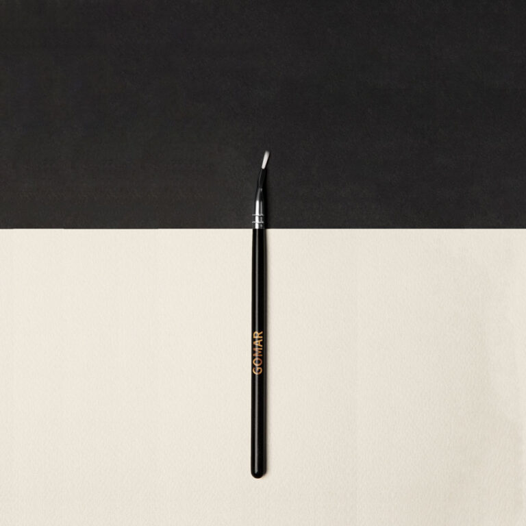 Eyeliner brush
