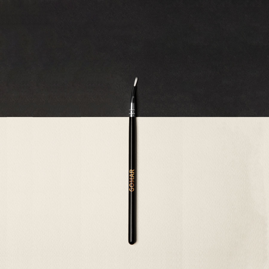 Eyeliner brush
