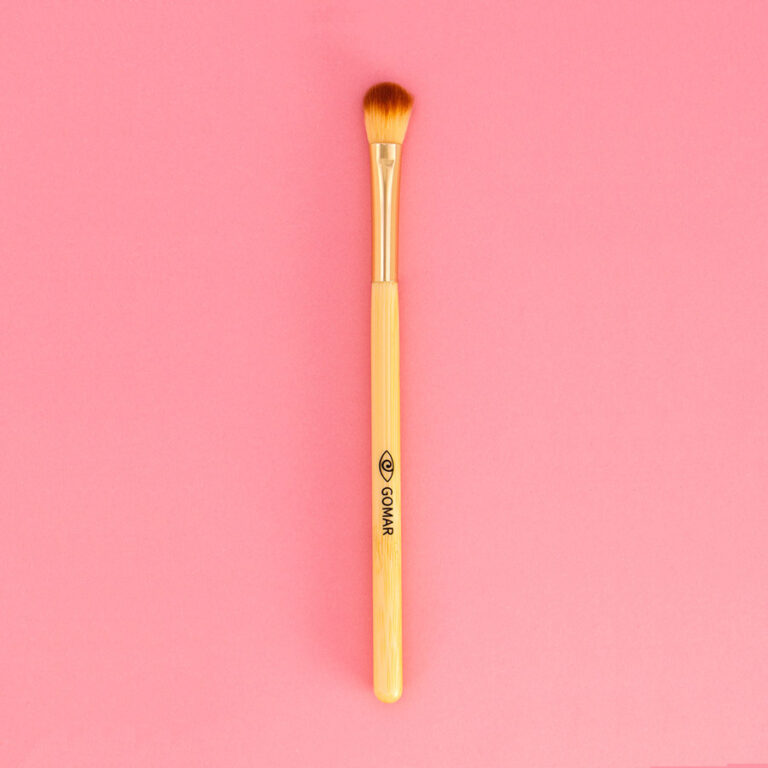 Eyeshadow blending brush